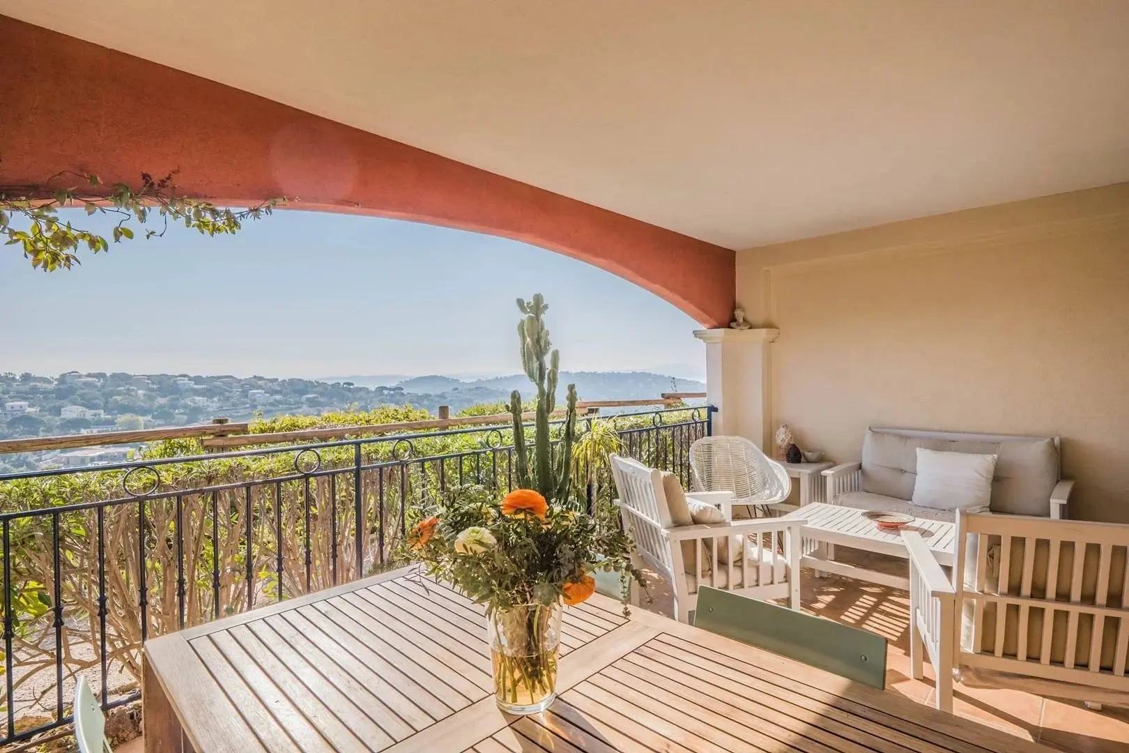 2 - sea view apartment for vacation rentals in sainte-maxime var france