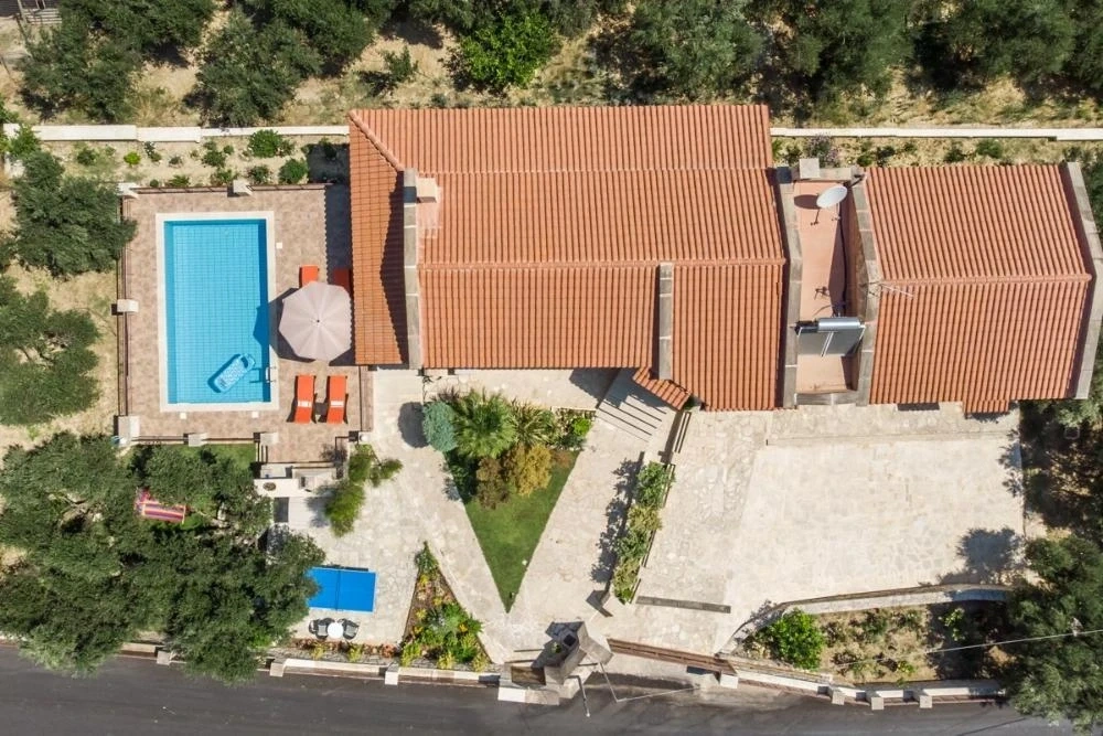 2 - vendita casa vista mare ágia marína epiro grecia