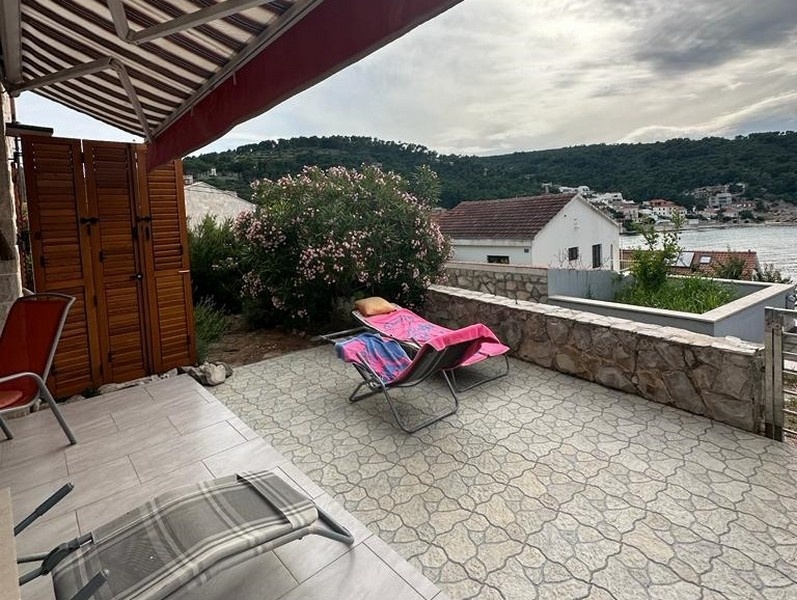 2 - vente appartement vue mer stomorska split-dalmatie croatie