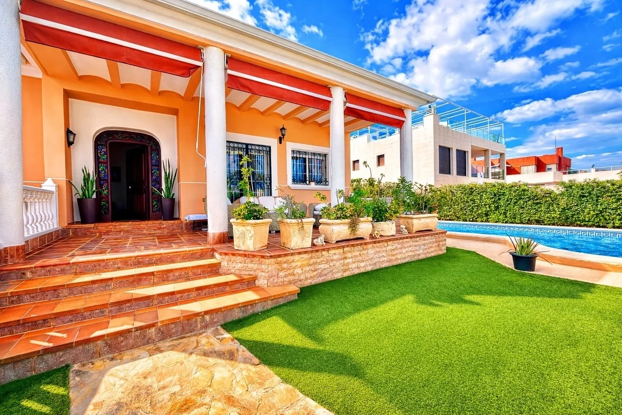 2 - verkoop huis aan het water torrevieja - costa blanca valencian community spanje