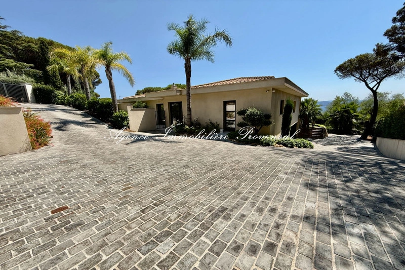 2 - sea view villa for sale in sainte-maxime var france
