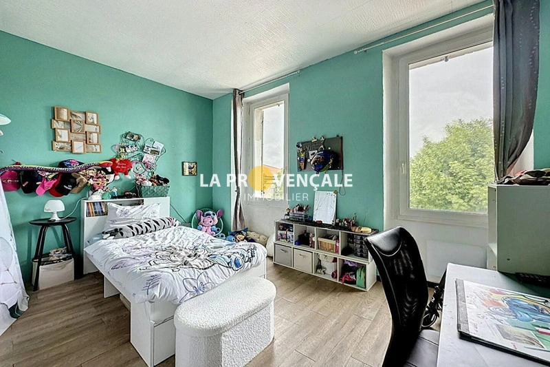 2 - apartment for sale in trets bouches-du-rhône france