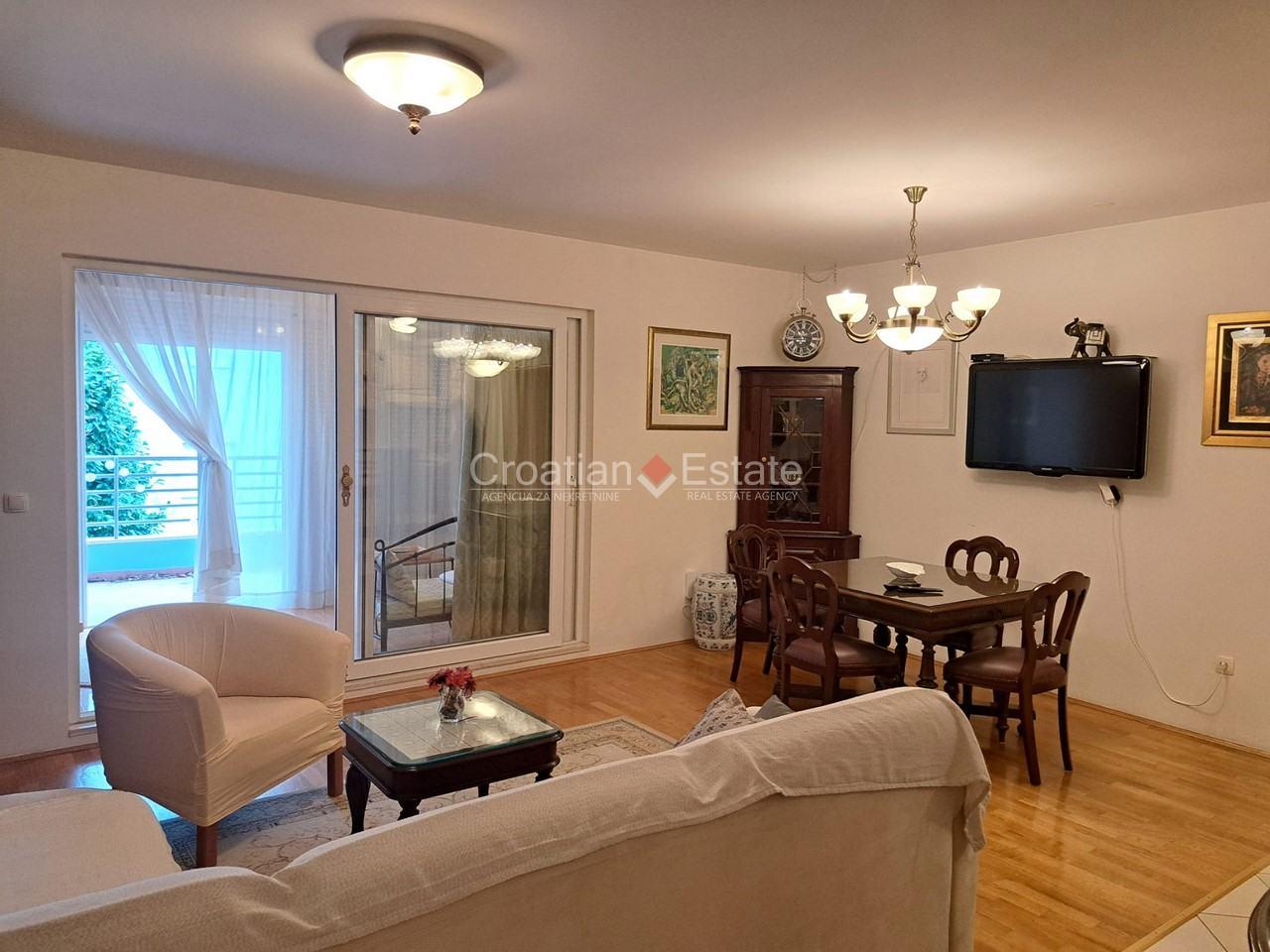 1 - venda apartamento a praia ao pé split split-dalmácia croácia