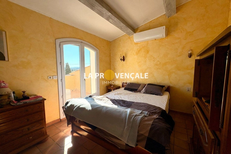 2 - house for sale in gréasque bouches-du-rhône france