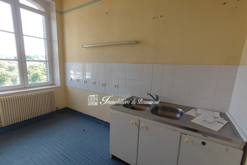 2 - vendita appartamento beaumont-le-roger eure francia