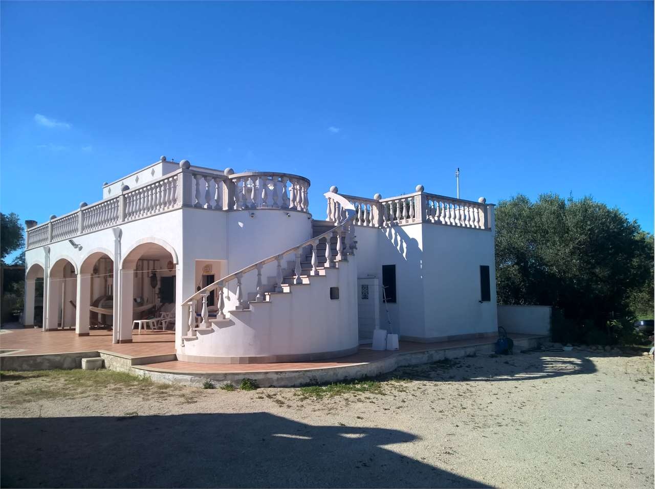 1 - verkoop huis ostuni apulia italië