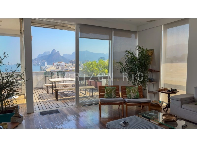 3 bedroom sea view apartment