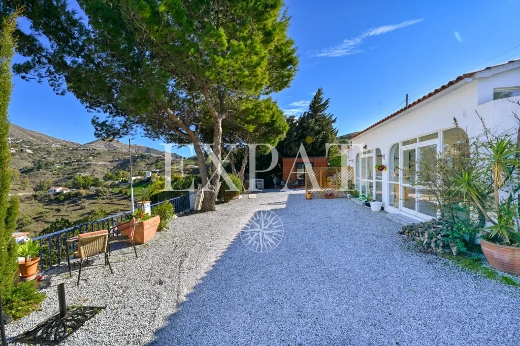 2 - verkauf haus competa andalusien spanien