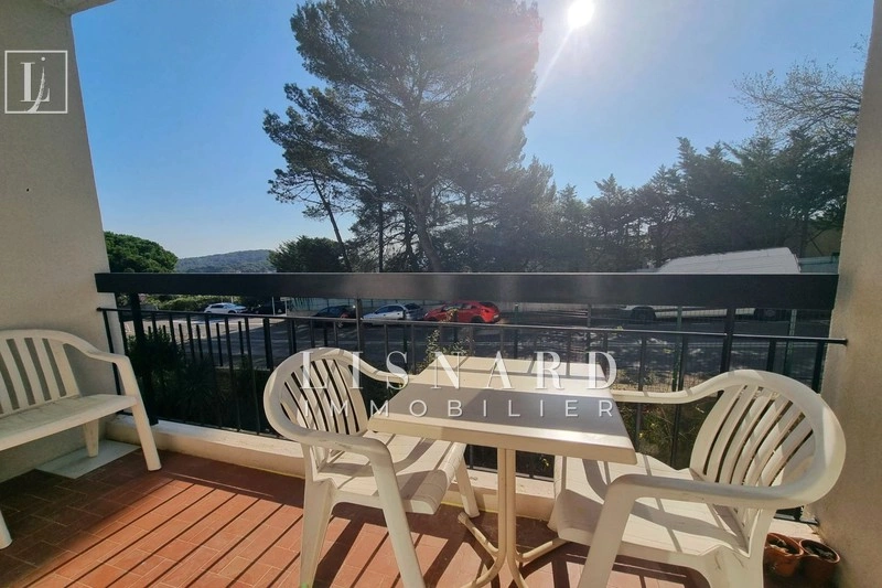 Apartamento con terraza