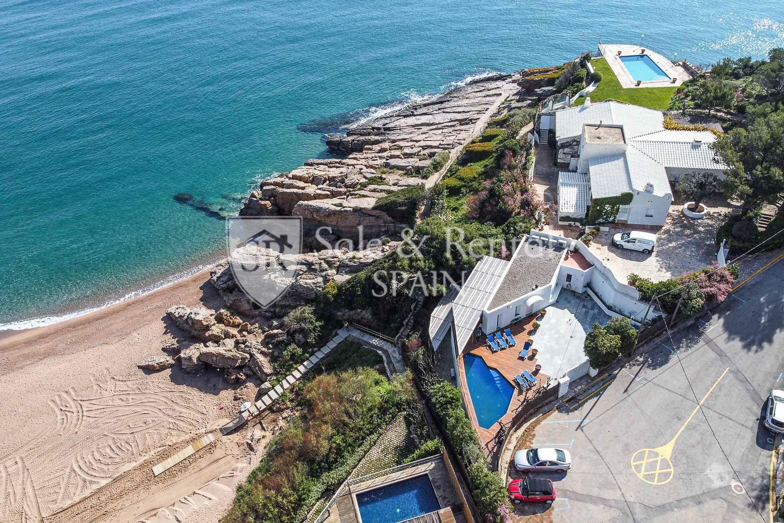 2 - vente maison pieds dans l'eau begur catalogne espagne