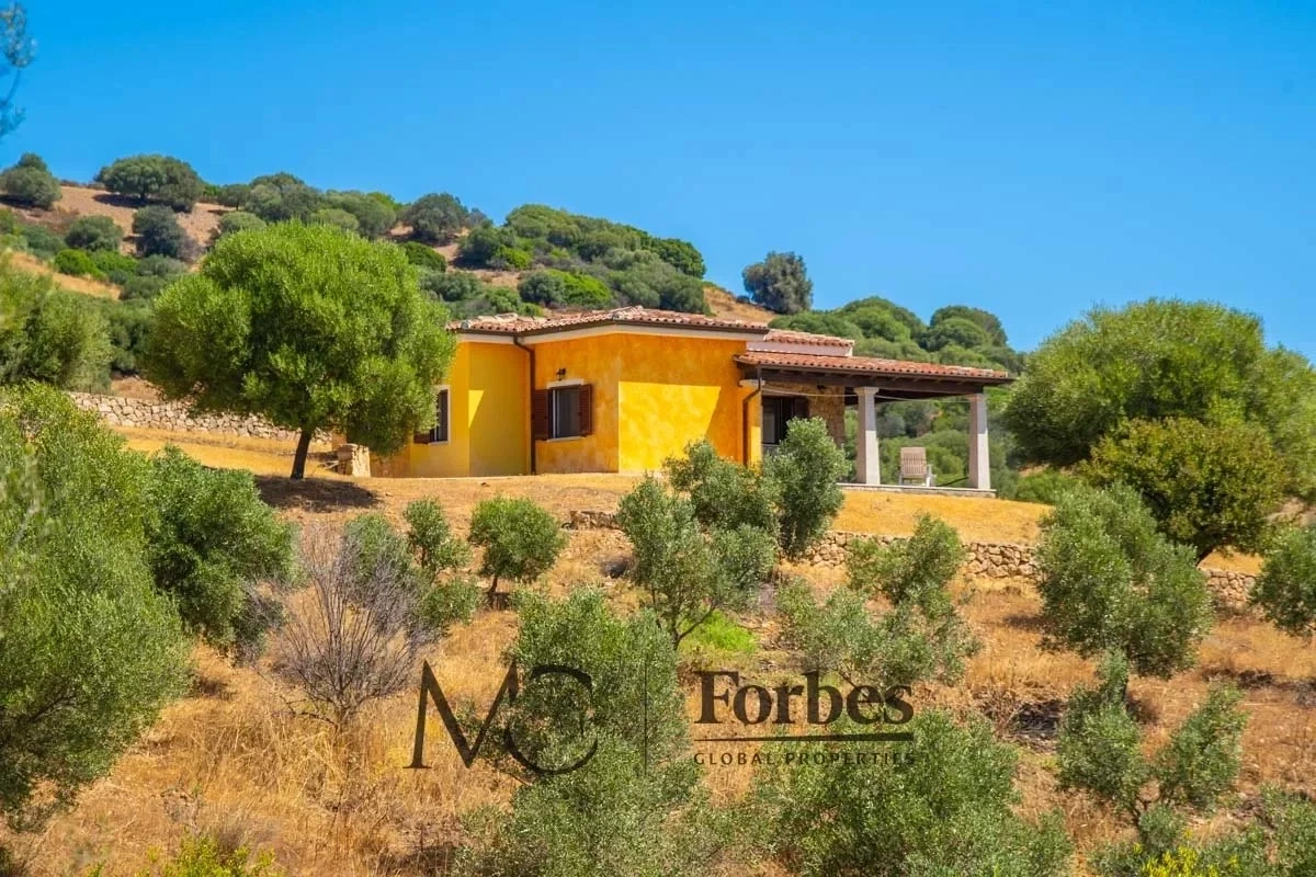 2 - verkoop huis uitzicht op zee siniscola sardinia italië