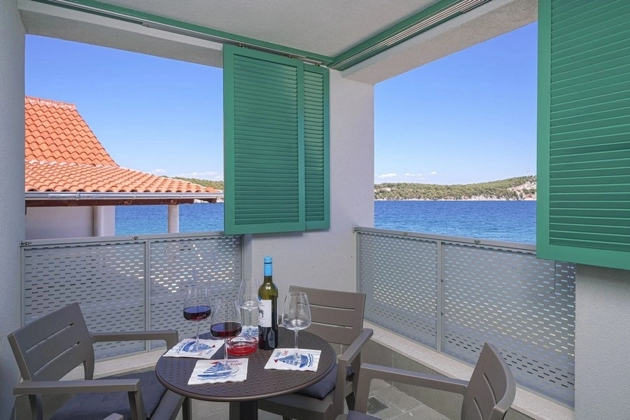 2 - venda casa vista de mar šibenik sibenik croácia