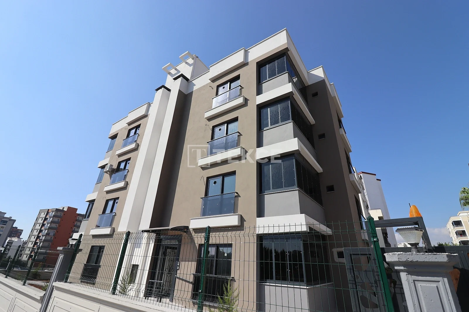 1 - verkoop appartement aan het water yenisehir mersin turkije