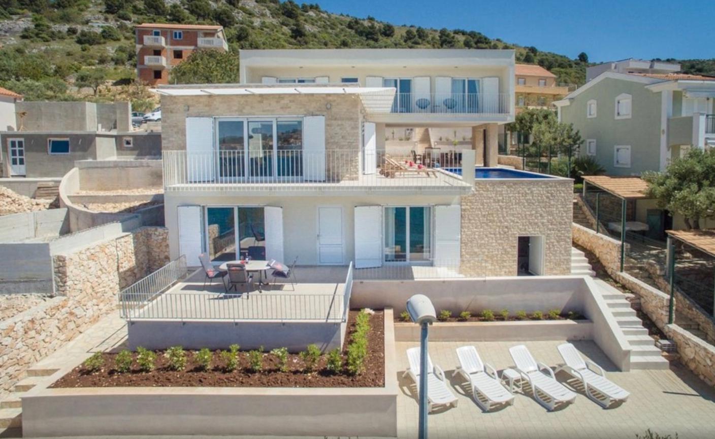 2 - venta casa vista al mar rogoznica šibenik-knin croacia