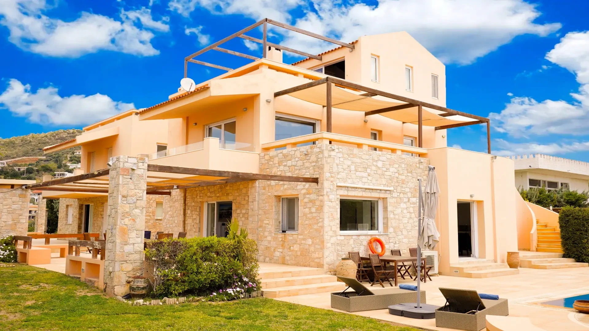 2 - venta casa frente al mar anavissos ática grecia