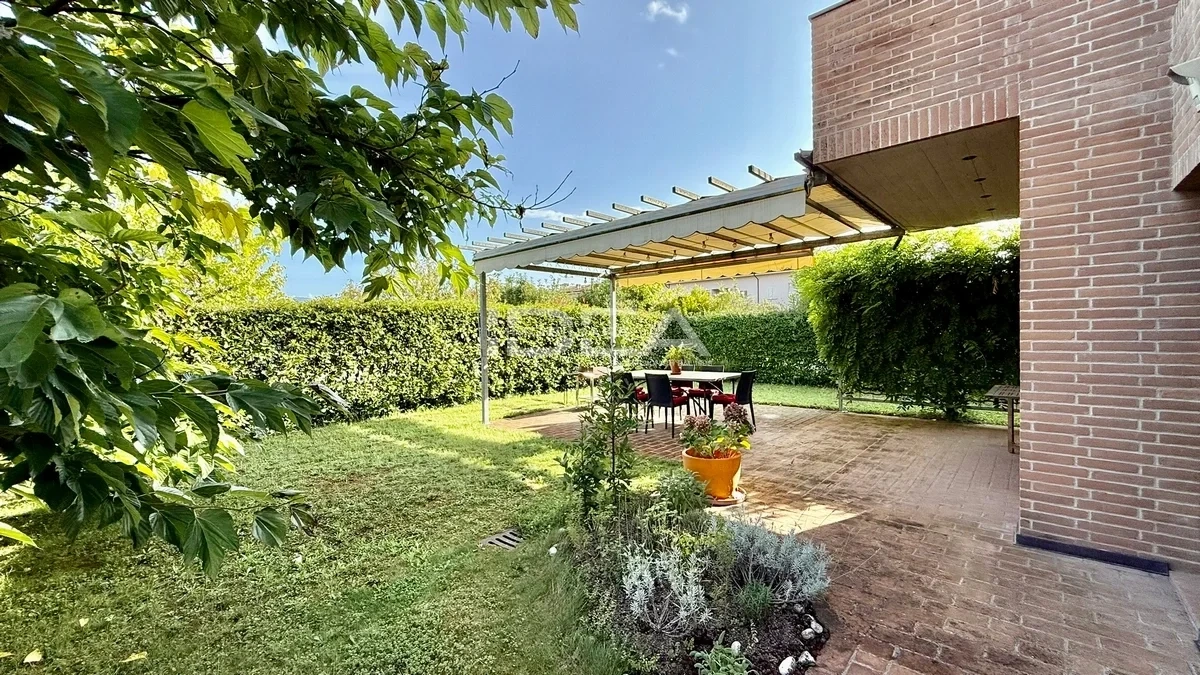 2 - venda casa lucca toscana itália