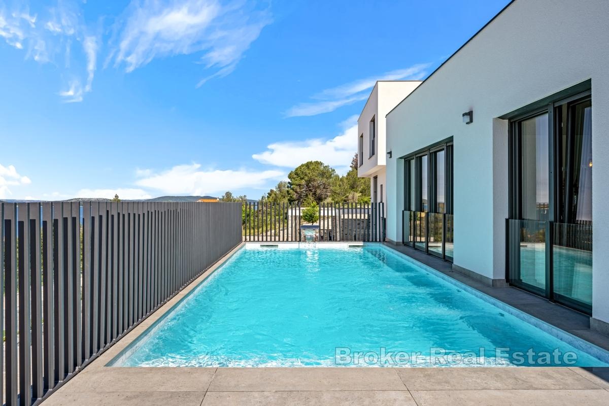 1 - vendita casa vista mare primošten sebenico e tenin croazia