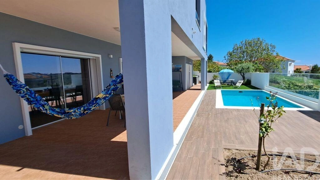 2 - venta casa sobral de monte agraço región centro portugal