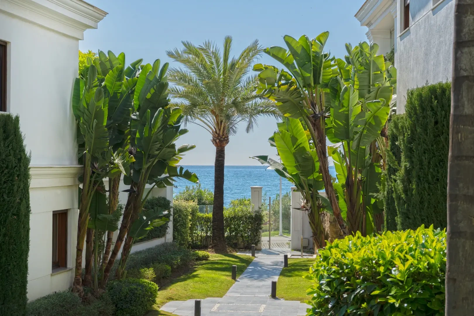 2 - vente appartement pieds dans l'eau estepona - costa del sol andalousie espagne