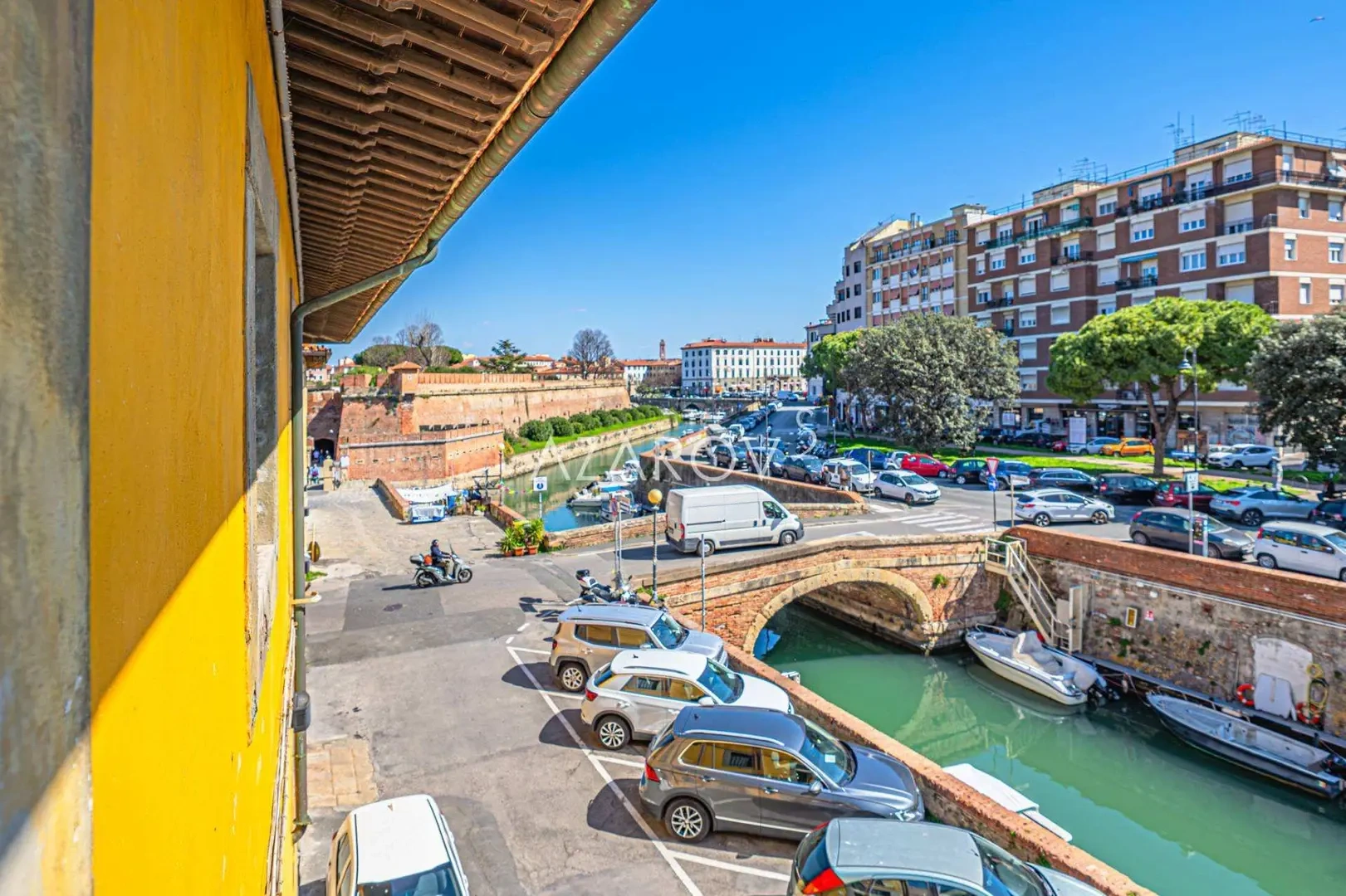 2 - venda espaço comercial livorno toscana itália