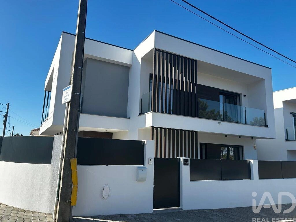 1 - villa for sale in fernão ferro lisbon region portugal