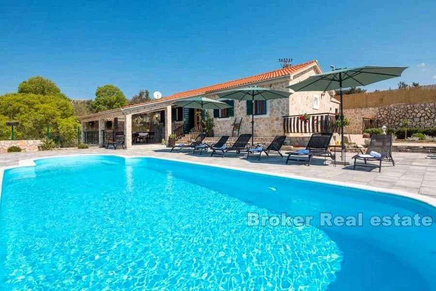 2 - venta casa vista al mar rogoznica šibenik-knin croacia