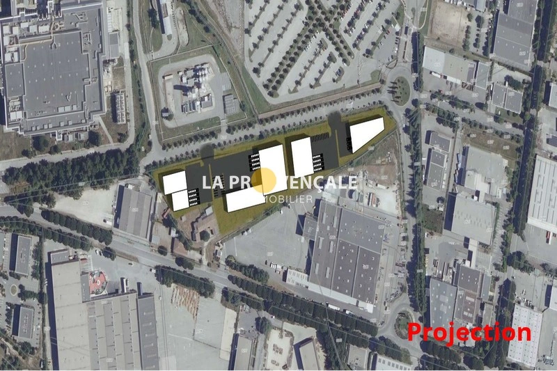 Terrain de 3 385 m²