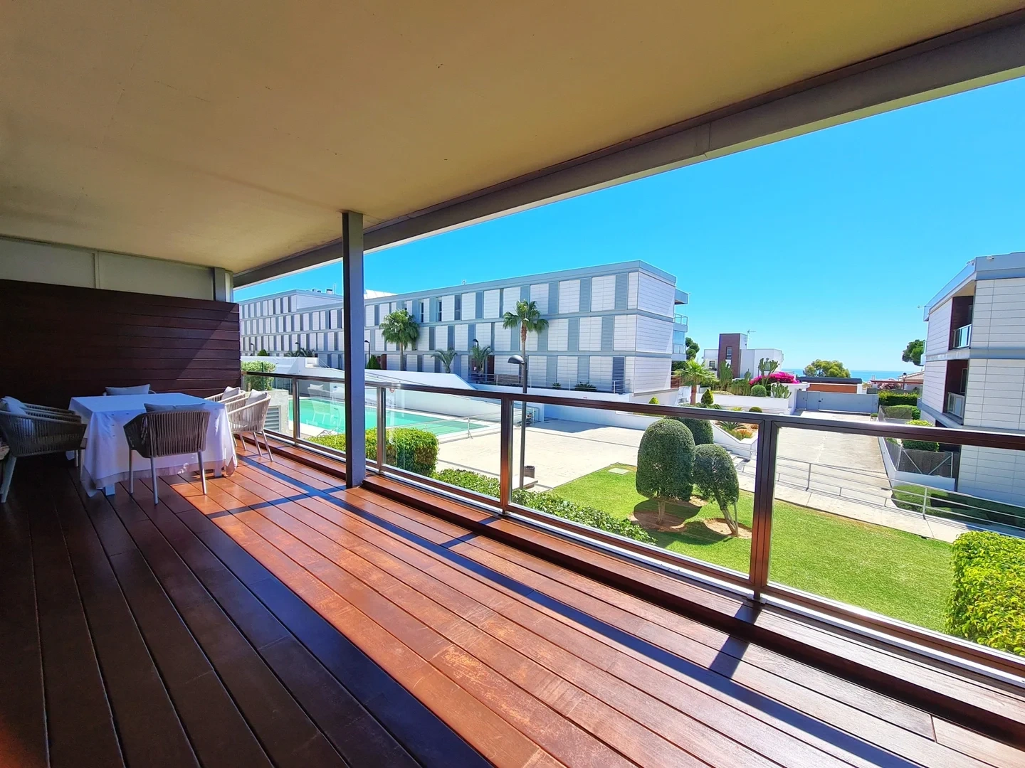 1 - verkoop appartement uitzicht op zee manilva andalusië spanje