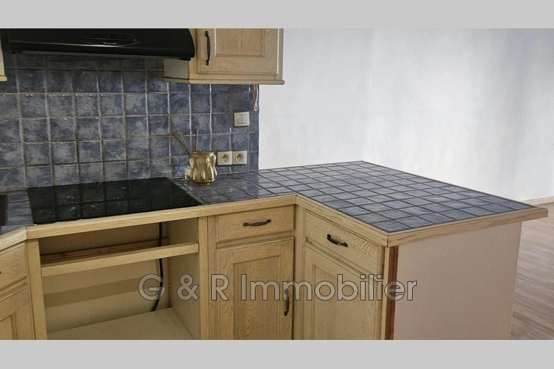 2 - apartment for sale in cuges-les-pins bouches-du-rhône france