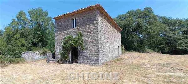 1 - estate for sale in semproniano tuscany italy