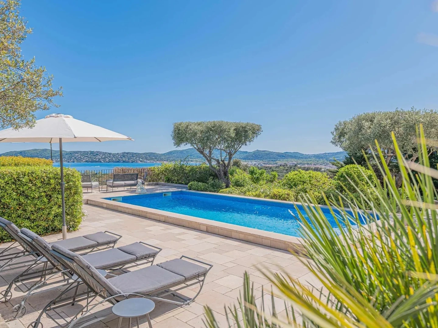 2 - location vacances villa vue mer grimaud var france