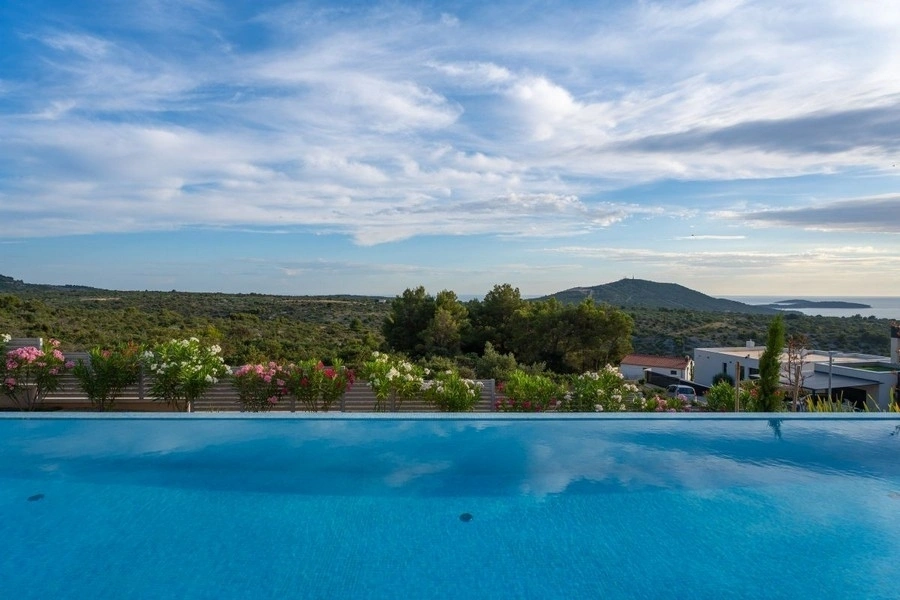 2 - venta casa vista al mar primošten šibenik-knin croacia
