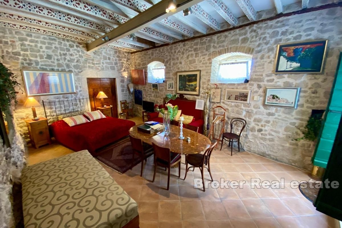 2 - venta comercio a pie de playa šibenik šibenik-knin croacia