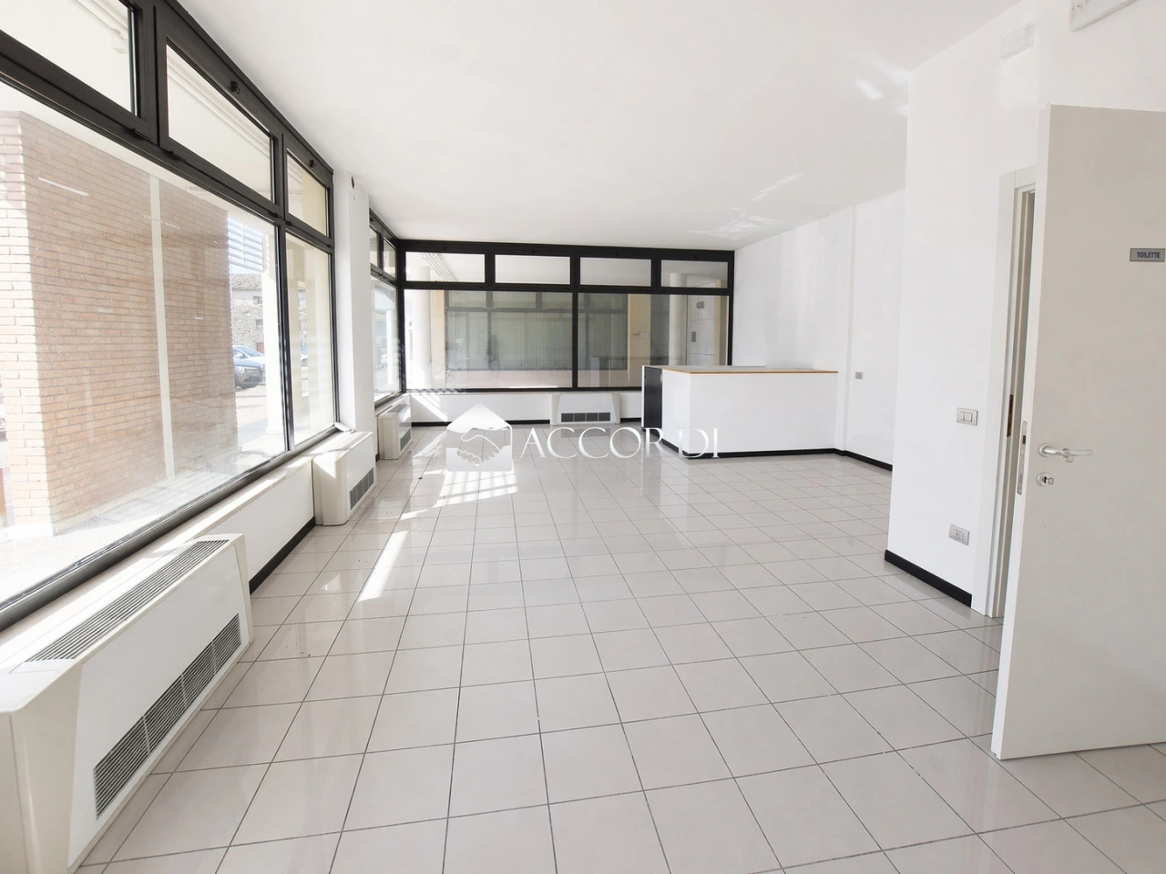 1 - business for sale in montebelluna veneto italy