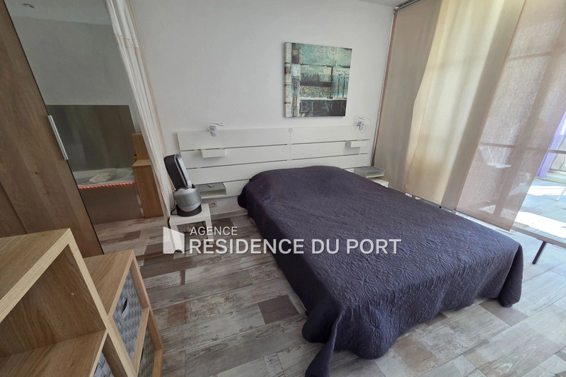 2 - waterfront apartment for sale in mandelieu-la-napoule alpes-maritimes france
