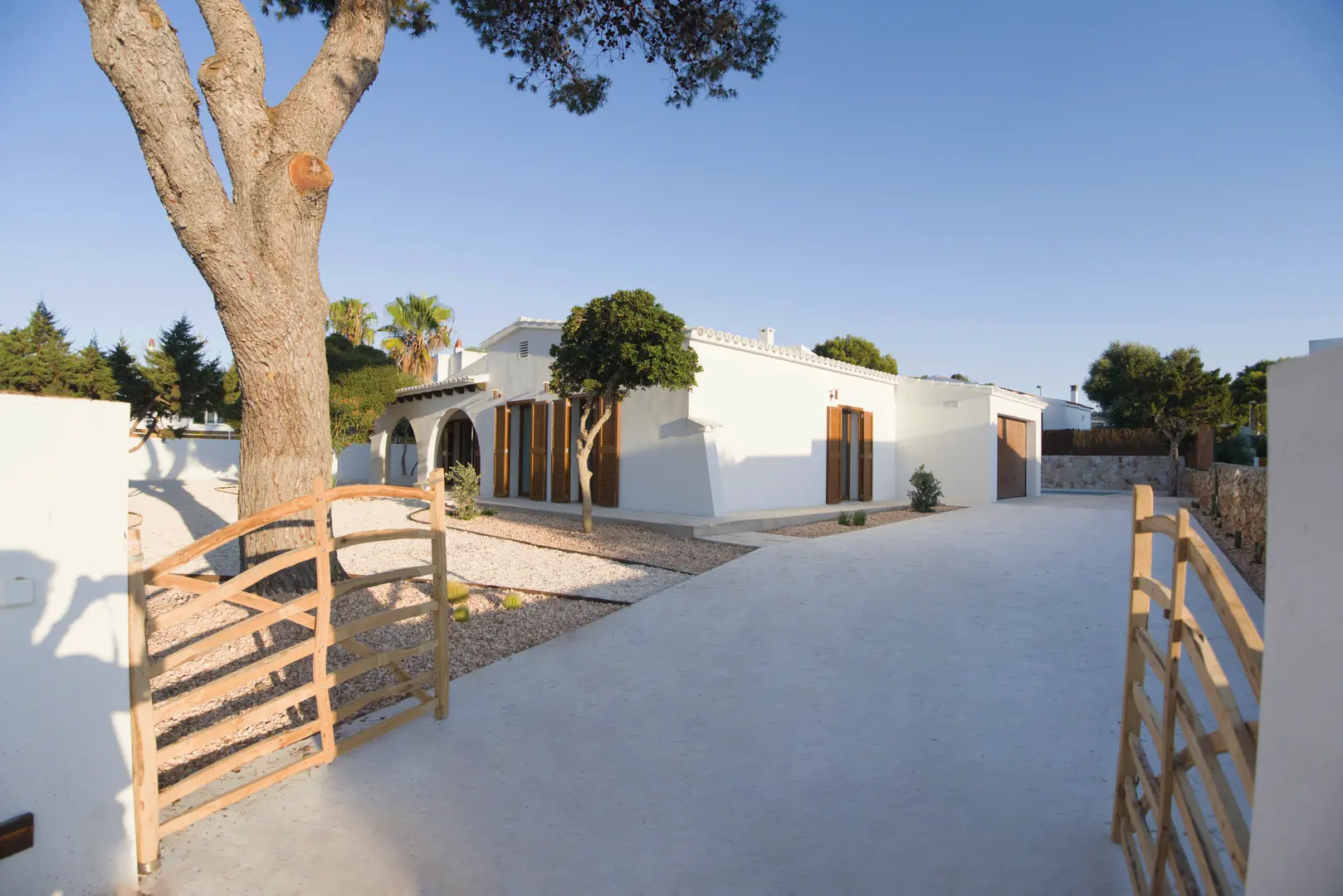 2 - beach walk villa for sale in cala'n bosch minorca - balearic islands spain