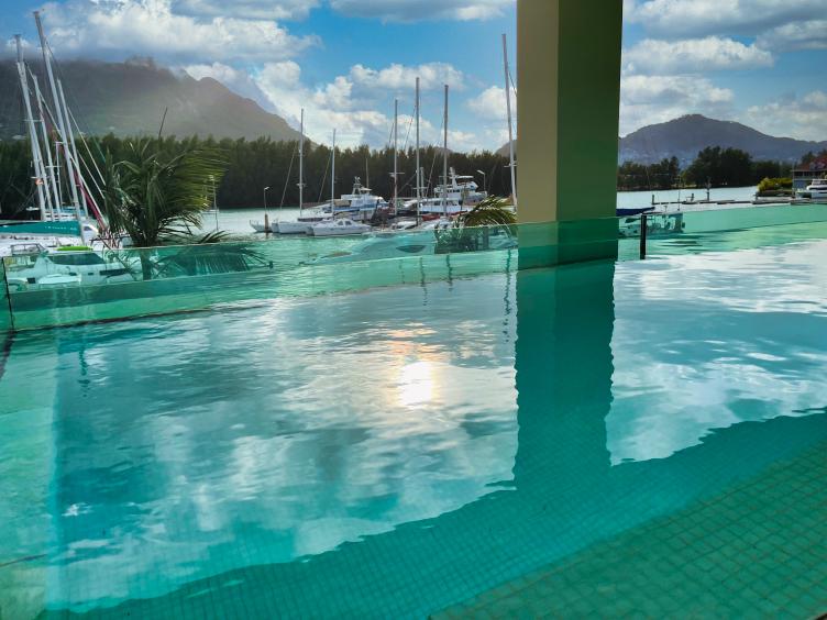 2 - vente appartement pieds dans l'eau eden island mahé seychelles