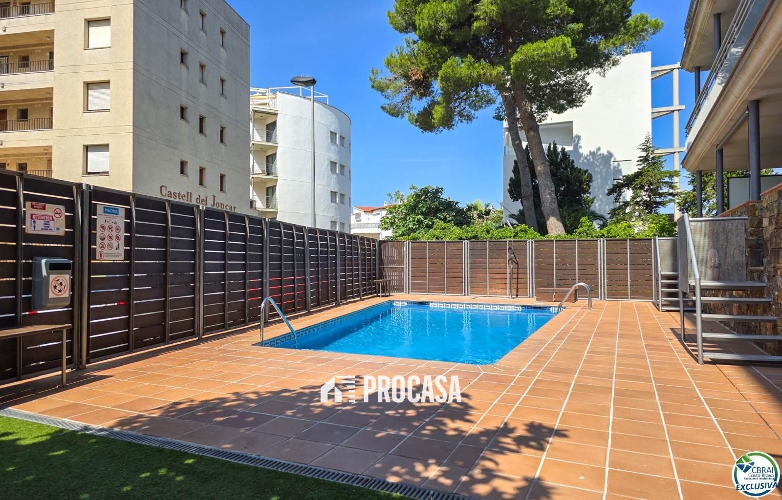 2 - venda apartamento a praia ao pé roses catalunha espanha