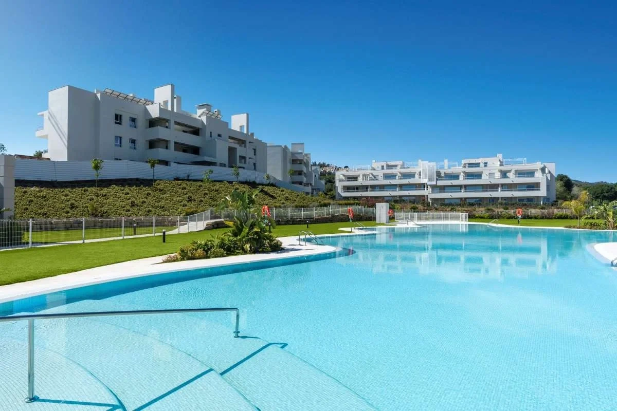 2 - verkauf wohnung direkt am wasser mijas andalusien spanien
