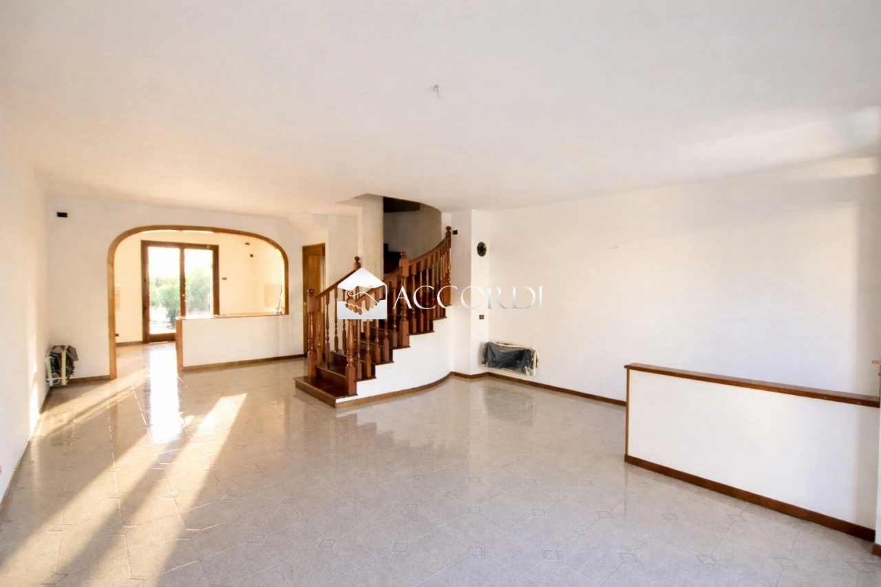 2 - venta casa caerano di san marco véneto italia