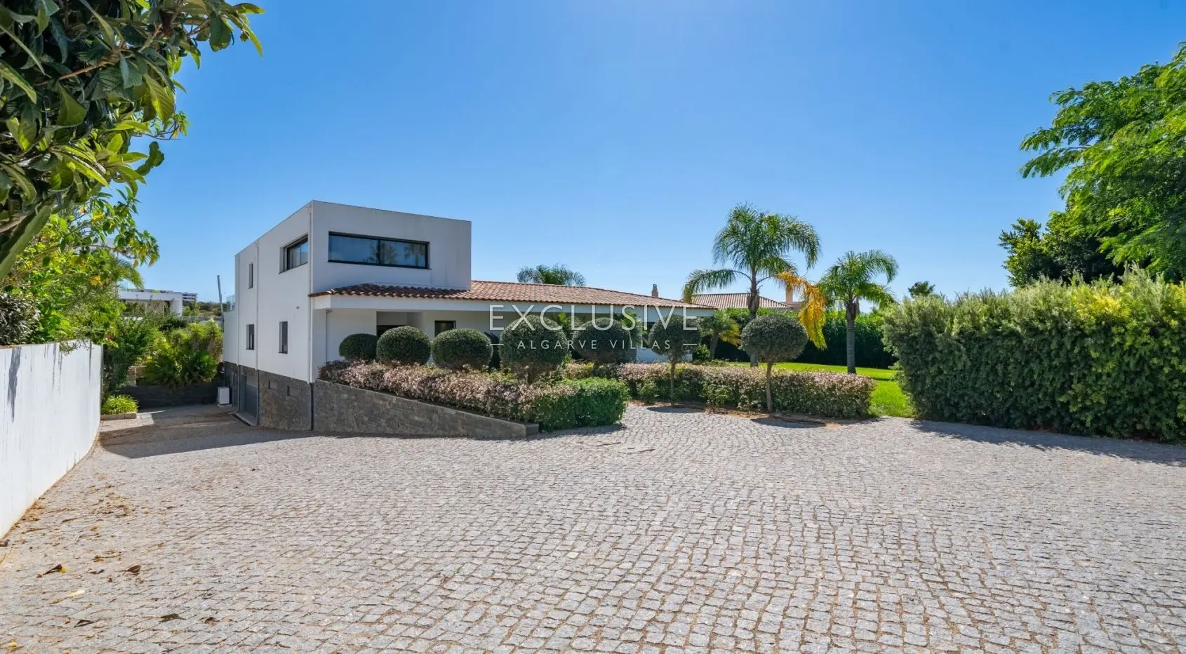 2 - venta villa a pie de playa lagos algarve portugal