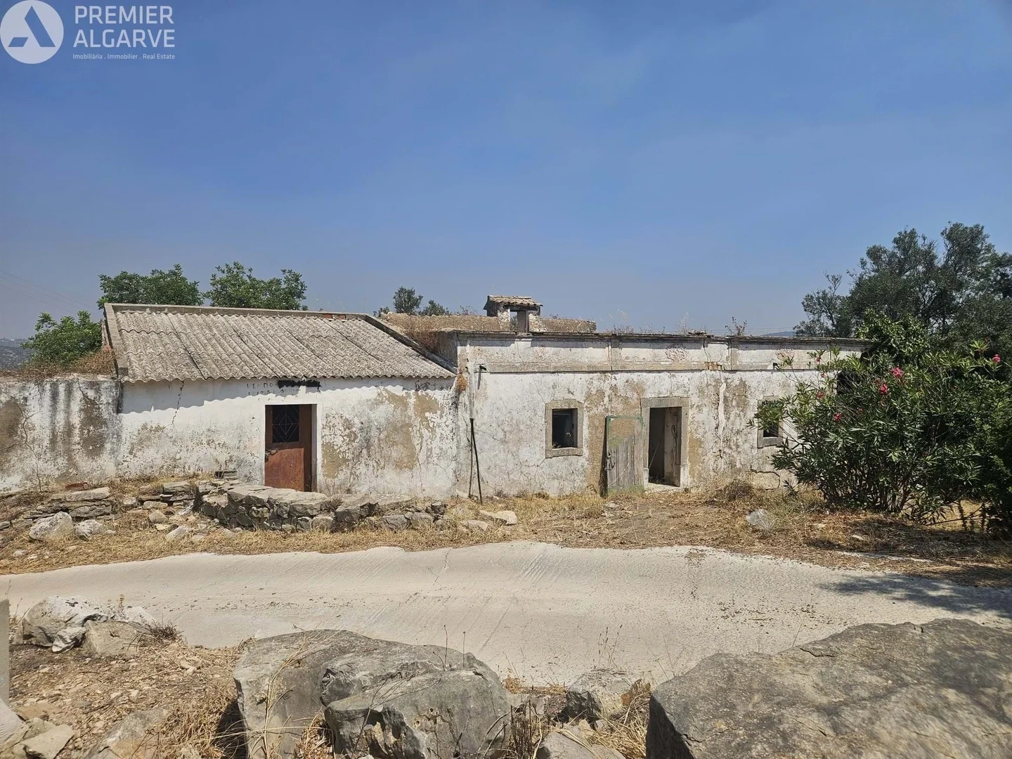 2 - venta terreno santa bárbara de nexe algarve portugal