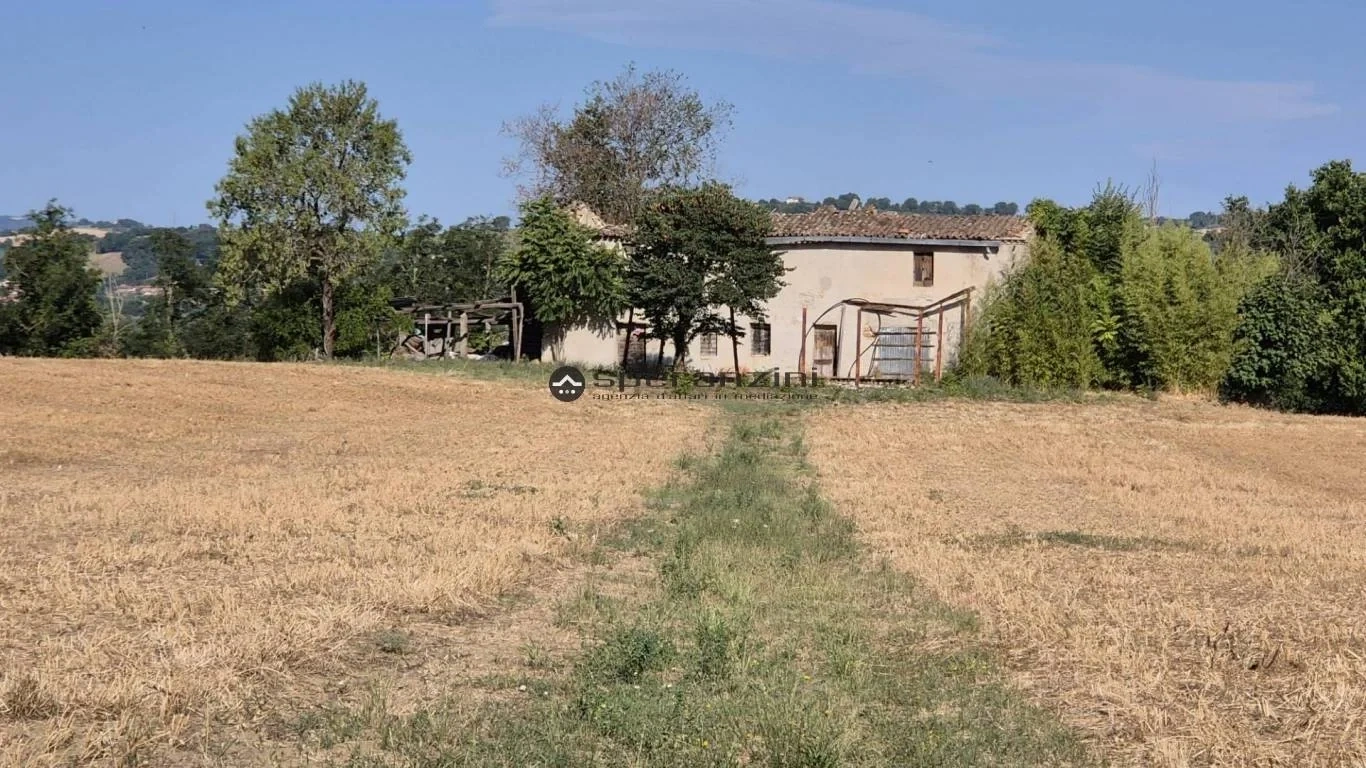 2 - vente propriété colli al metauro marches italie