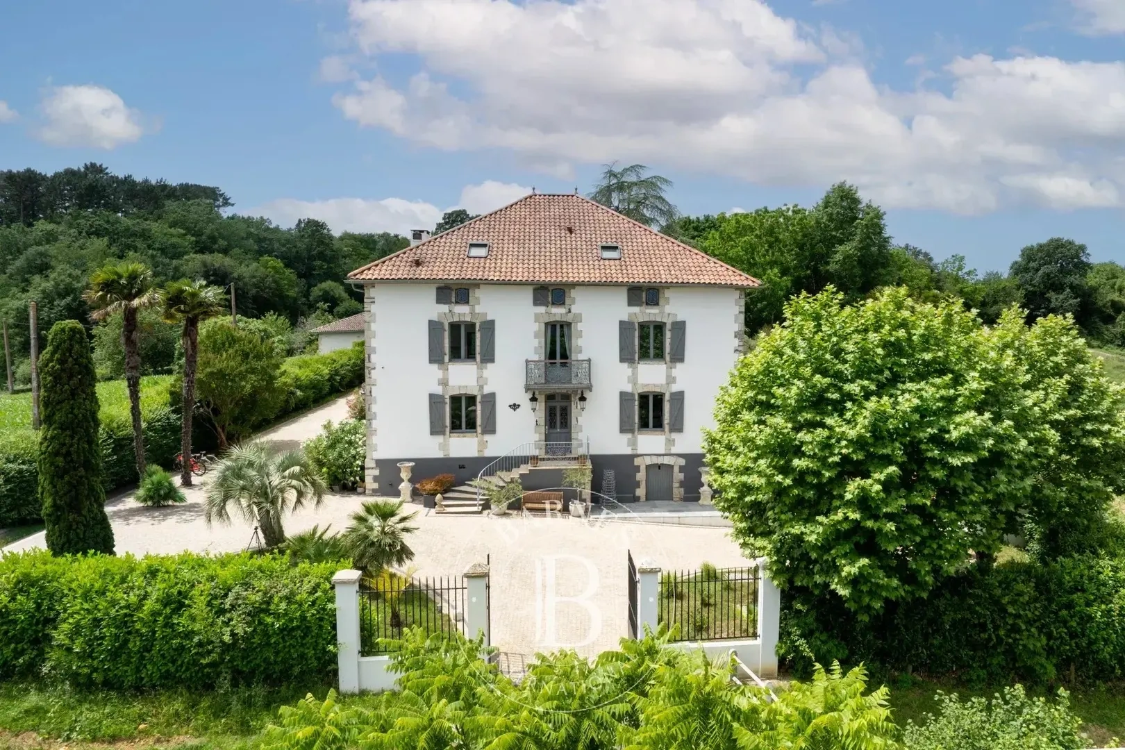 2 - estate for sale in guiche pyrénées-atlantiques - côte basque france