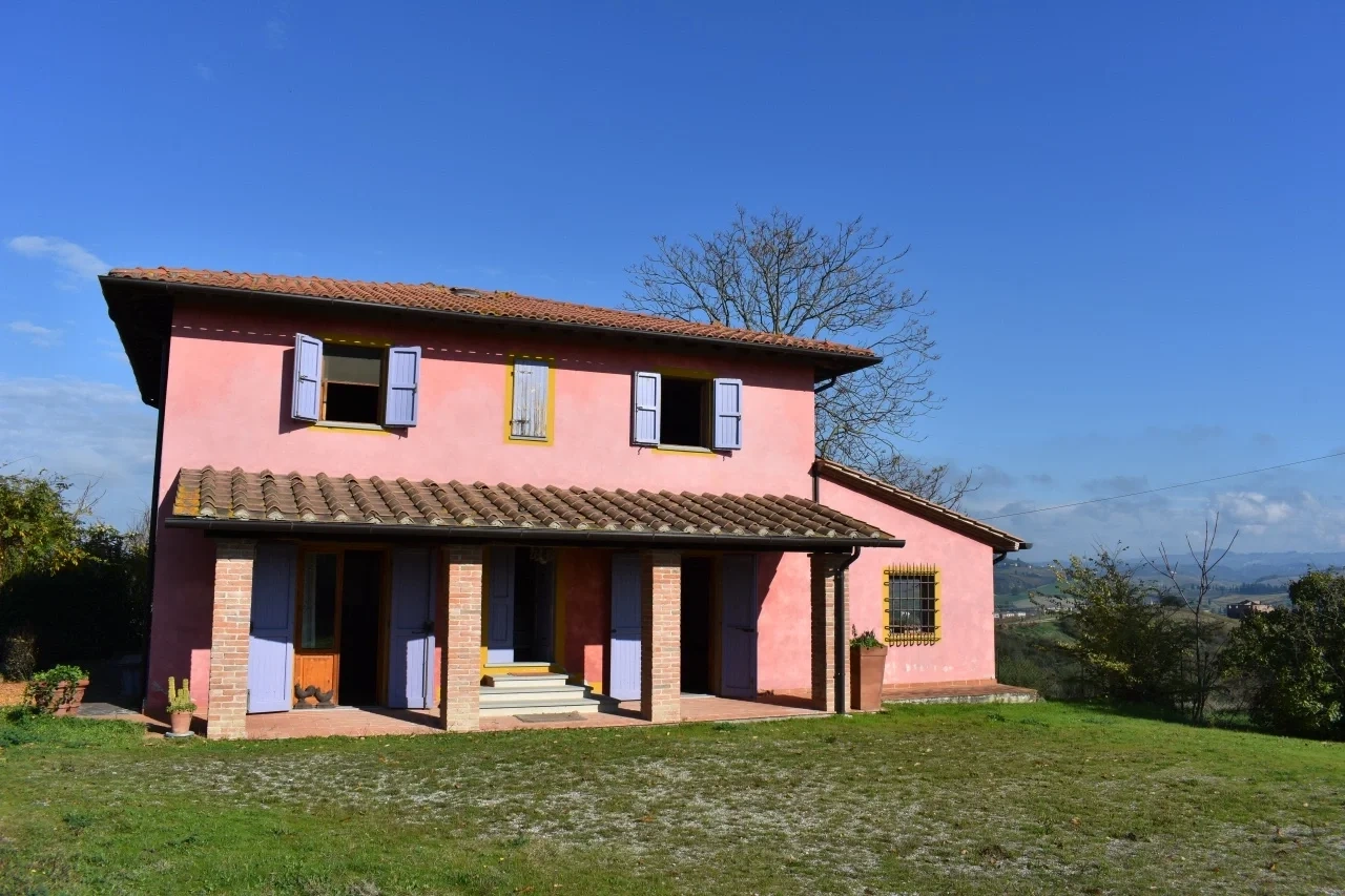 2 - venta propiedad gambassi terme toscana italia