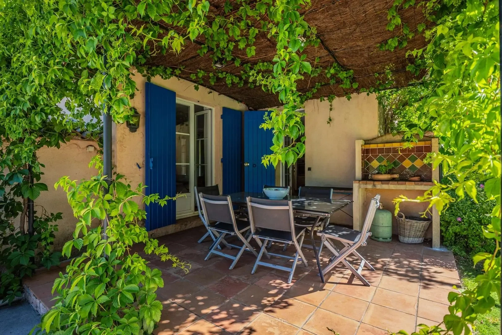 2 - location vacances villa saint-tropez var france