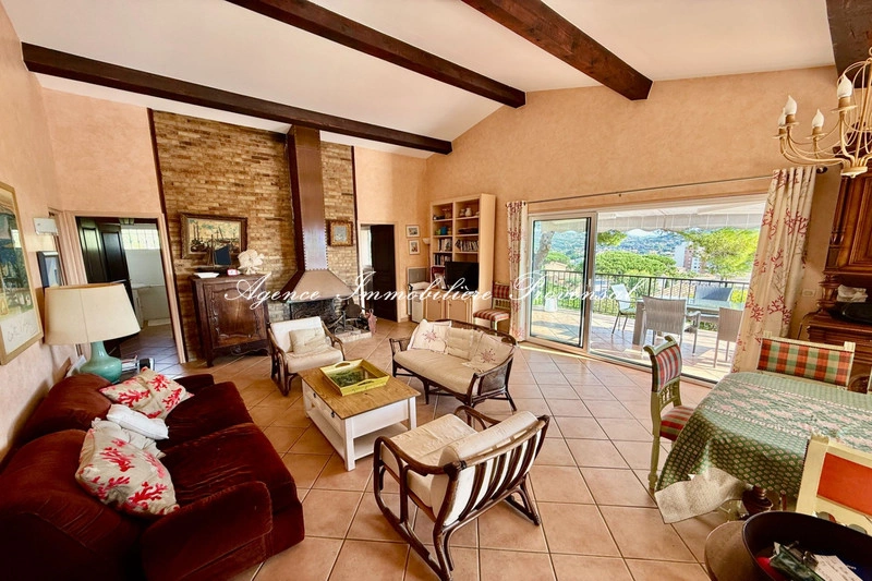 2 - sea view house for sale in sainte-maxime var france