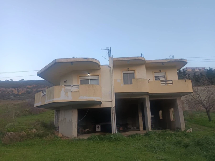 1 - venta casa agía varvára creta grecia