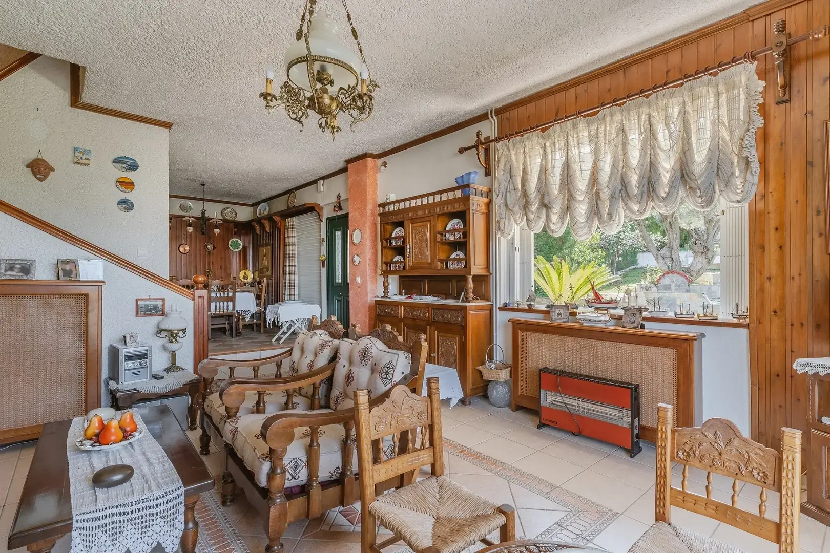 2 - house for sale in mólos central greece greece