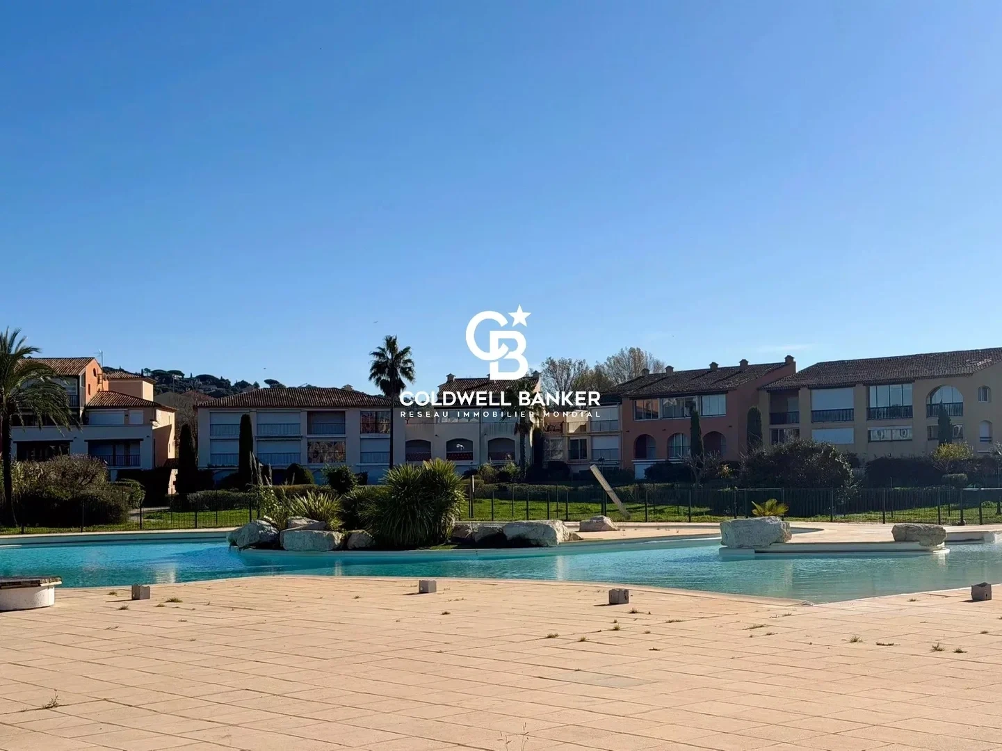 2 - beach walk apartment for sale in gassin var france